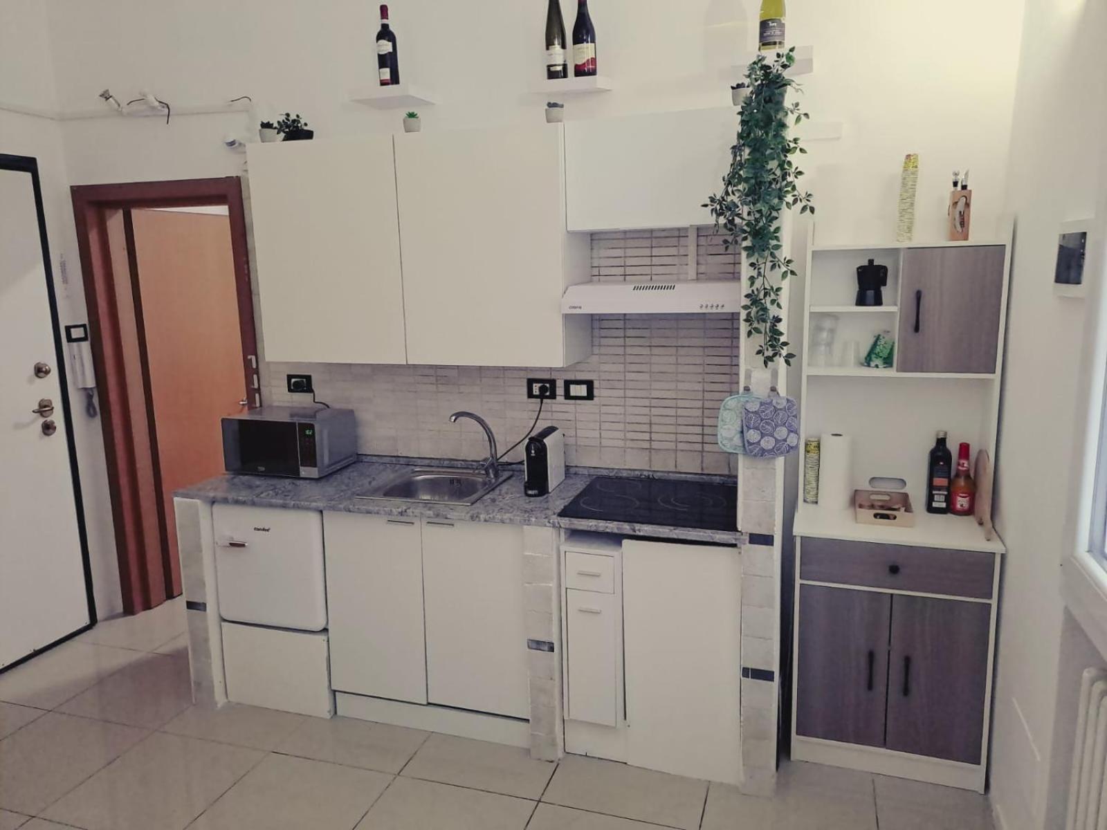 Fiera Bolognina - Komodo - Appartamento Completo Con Giardino E Parcheggio Privato Bologna Eksteriør billede